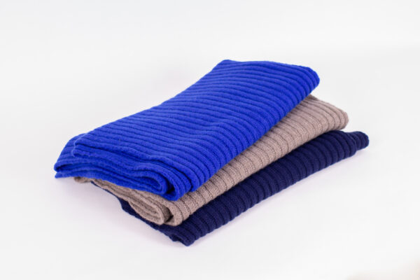 Großer Strickschal Kaschmir gerippt