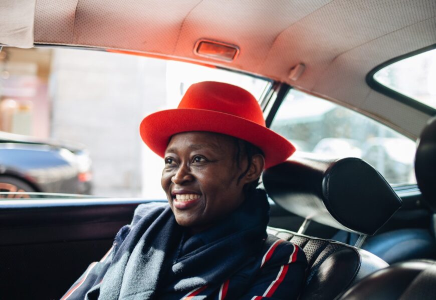 Borsalino Velours Fedora/ Roeckl Basic Schal aus Wolle