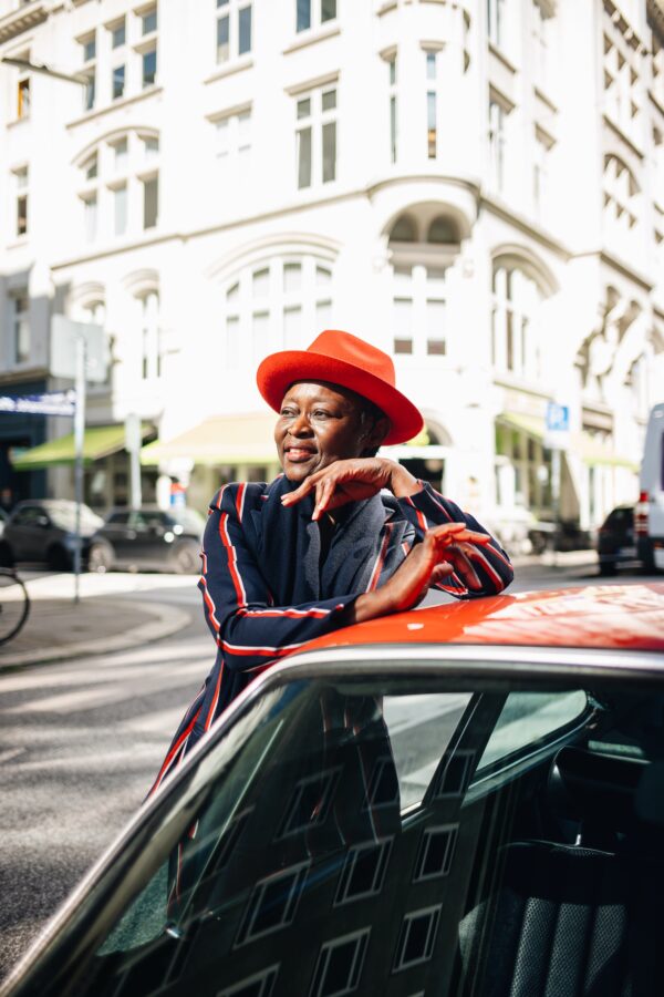 Borsalino Velours Fedora/ Roeckl Basic Schal aus Wolle