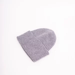 Grote Strickmütze mit Umschlag aus Wolle