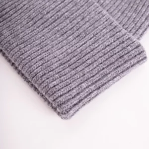 Grote Strickmütze mit Umschlag aus Wolle