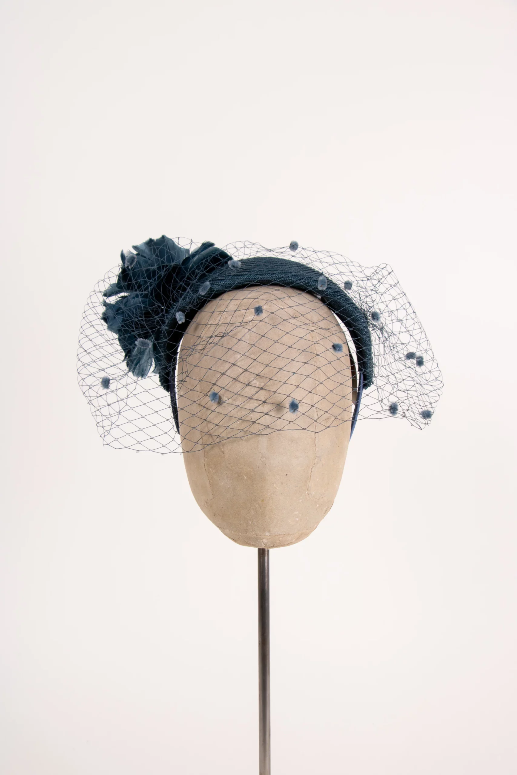 Smiffys Fascinator Hut Mit Schleier & Feder – Gothic-Kostümzubehör Für Halloween & Mottopartys