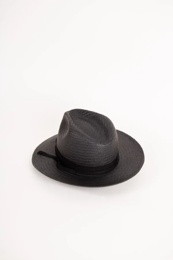 Bailey Winstone Sommerhut