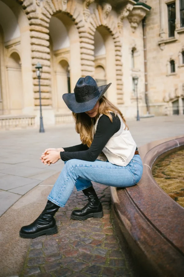 Bailey Western Desert Knight