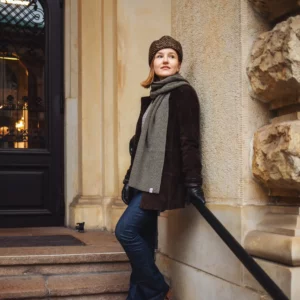 Atelier Falkenhagen Celine Grote soft gerippter Strickschal GOTS