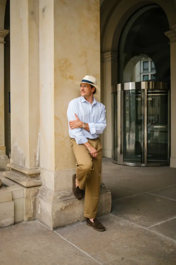 Vintimilla Hat Sydney torcido