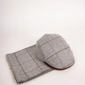 Bullani Schal Bamberg Schurwolle Set mit Sportmütze