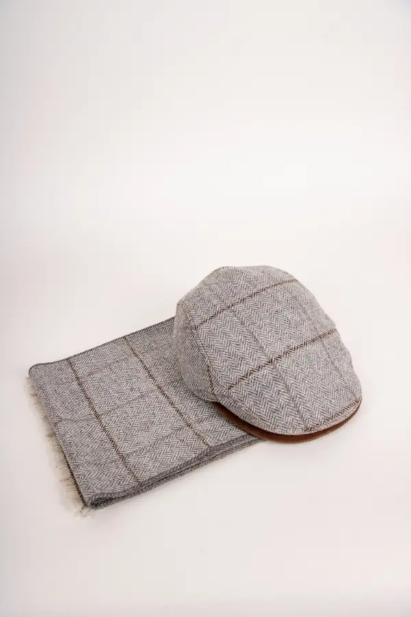 Bullani Schal Bamberg Schurwolle Set mit Sportmütze