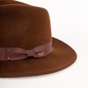 Bailey Curtis Dunkelbraun