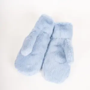 Kama Fäustlinge Fake Fur Hellblau