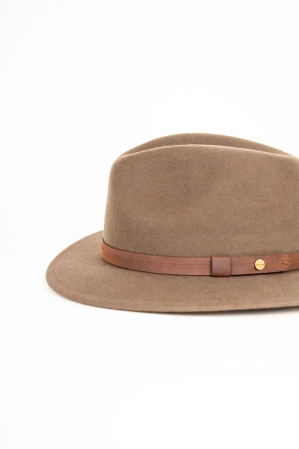 Stetson Traveller Woolfelt Ohrenklappen Stetson Traveller Woolfelt mit Ohrenklappen Detailansicht seitlich