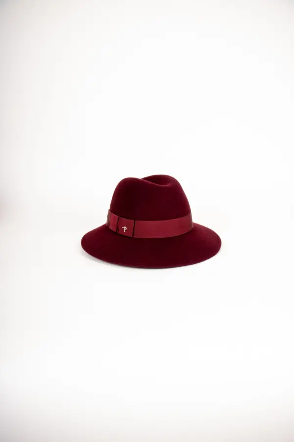 Panizza Delia mit abgenähtem Rand Bordeaux