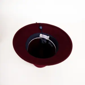 Panizza Delia mit abgenähtem Rand Bordeaux