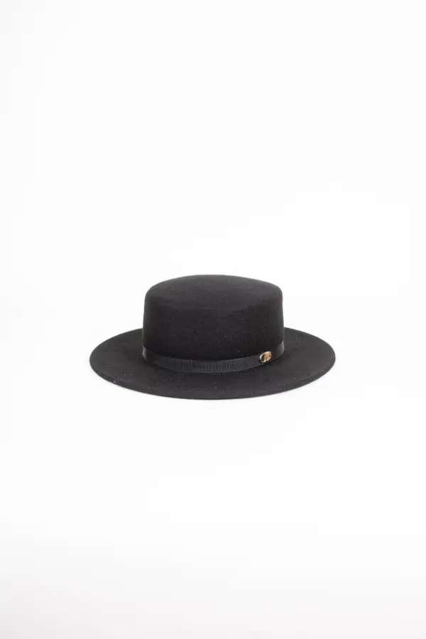 Fernandez y Roche Soft Boater