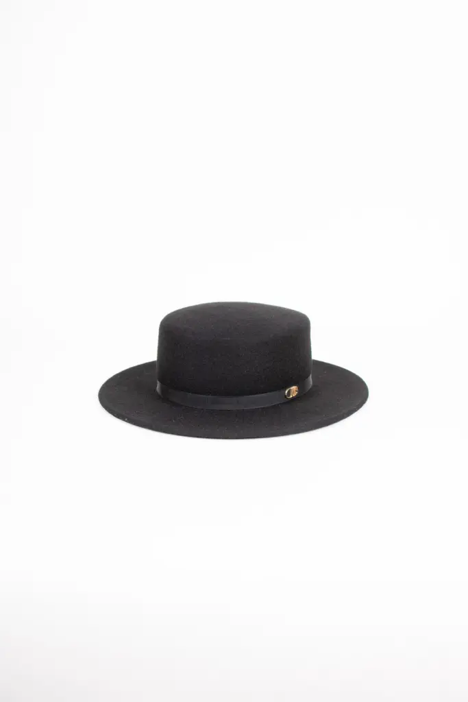 Fernandez y Roche Soft Boater