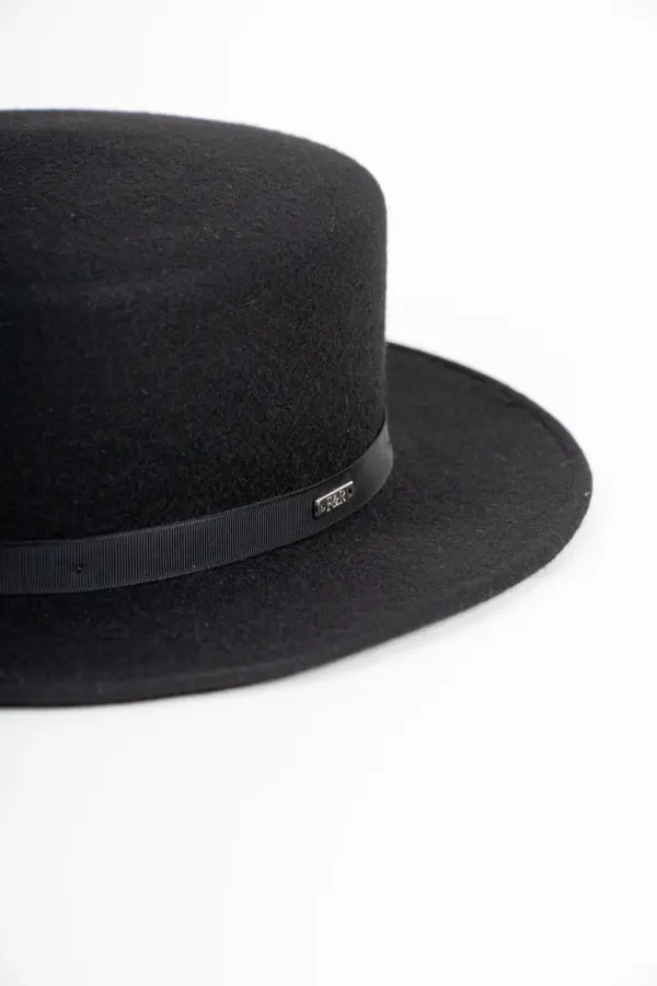 Fernandez y Roche Soft Boater