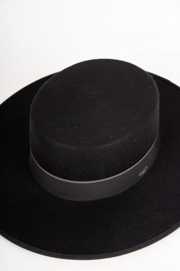 Fernandez y Roche Bolero Black