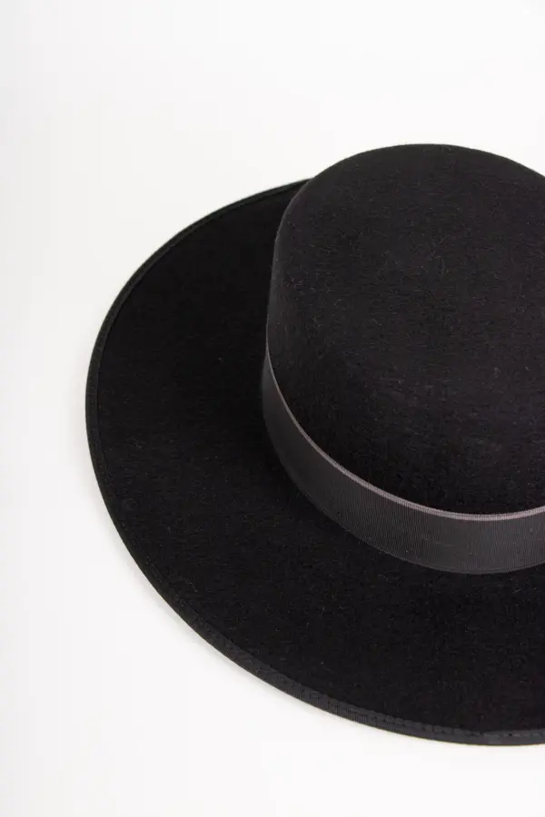 Fernandez y Roche Bolero Black