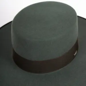 Fernandez y Roche Bolero Filzhut