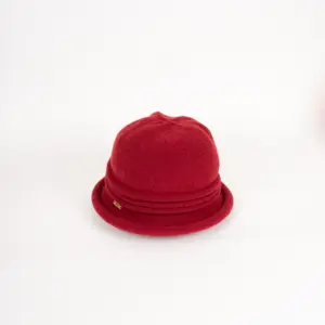 Strickhut aus Wolle mit Raffung