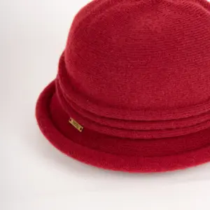 Strickhut aus Wolle mit Raffung