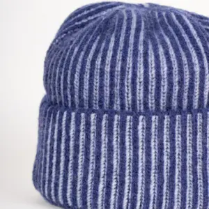 Grote Strickmütze zweifarbig mit Umschlag