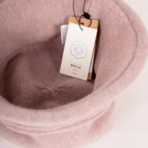 Strickhut aus Wolle mit Raffung