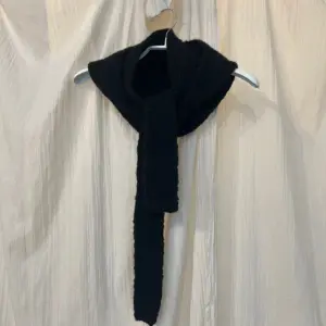 Faible and Failure Kapuze Kaschmir Schwarz