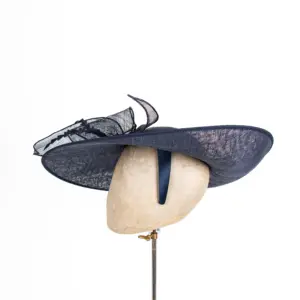 McBurn Sinamay Saucer Chiara mit Federn