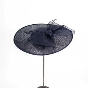 McBurn Sinamay Saucer Chiara mit Federn