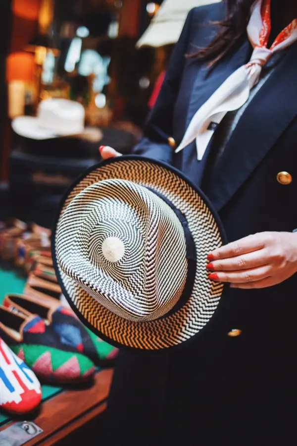 Vintimilla Hat Diamante bicolor