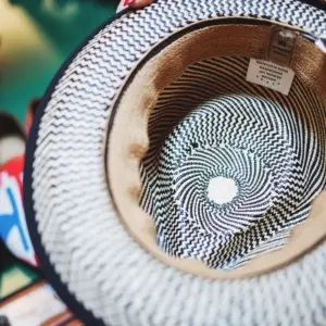 Vintimilla Hat Diamante bicolor