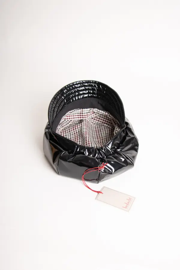 Bedacht Vernice Ballonmütze aus Lack